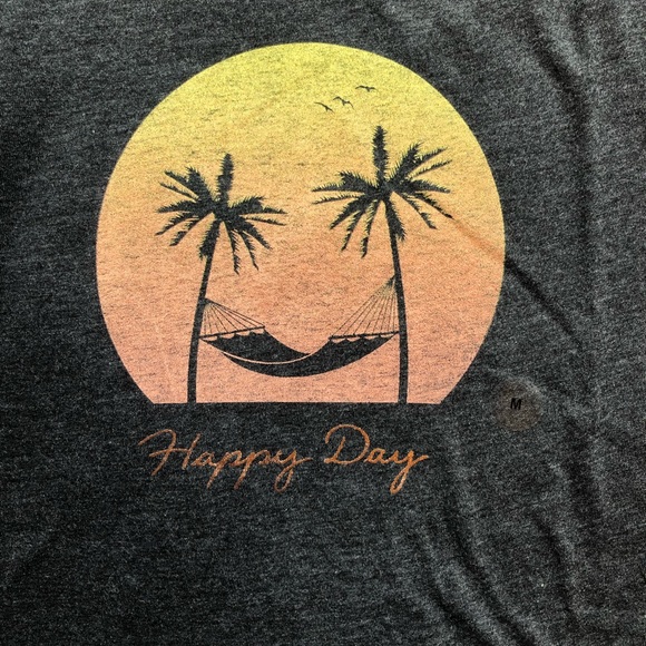 Aeropostale T Shirt - Picture 2 of 4